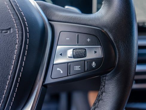 Used 2025 BMW X5 xDrive40i w/ Premium Package image 4