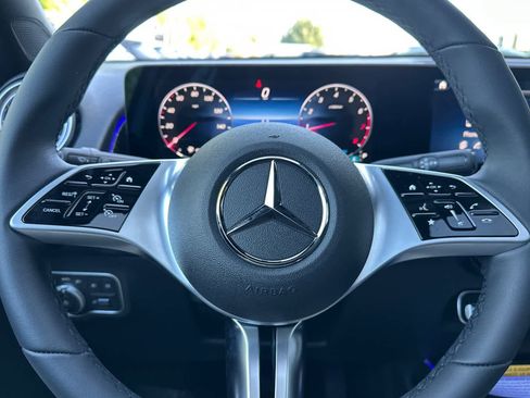 New 2026 Mercedes-Benz GLB 250 image 22