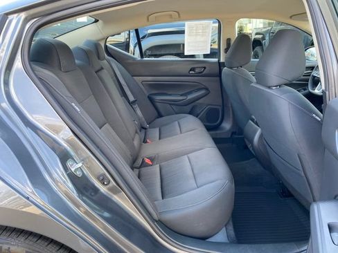 Used 2025 Nissan Altima 2.5 SV FWD image 17