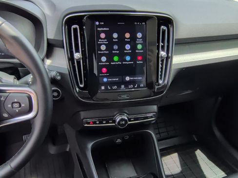 Used 2025 Volvo XC40 B5 Plus AWD/4WD image 22