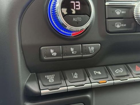 Used 2022 GMC Sierra 2500 Denali w/ Denali Black Diamond Edition image 30