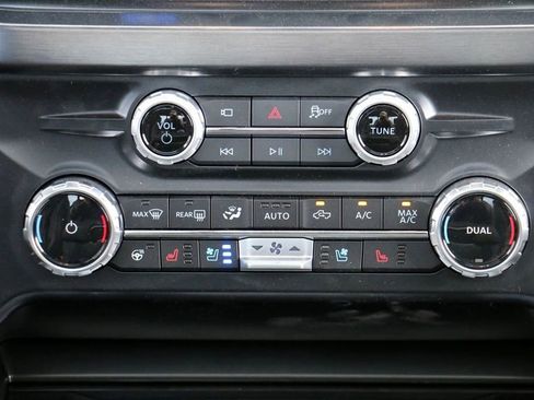 New 2026 Ford F250 Lariat w/ Black Appearance Package image 34