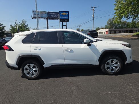 Used 2023 Toyota RAV4 LE AWD/4WD image 2