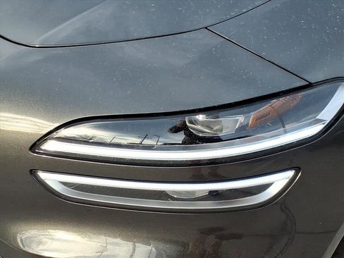 Used 2024 Genesis G70 3.3T Advanced image 11