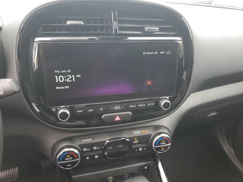 Certified 2024 Kia Soul EX FWD image 19