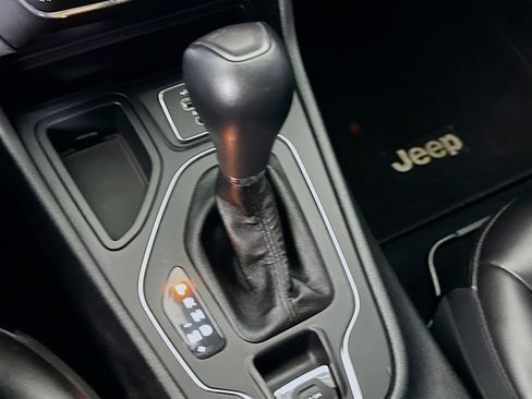 Used 2019 Jeep Cherokee Latitude Plus image 23