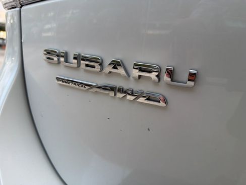 Used 2020 Subaru Forester Limited image 9