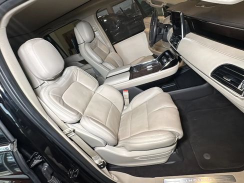 Used 2019 Lincoln Navigator L Reserve w/ Cargo Package AWD/4WD image 28