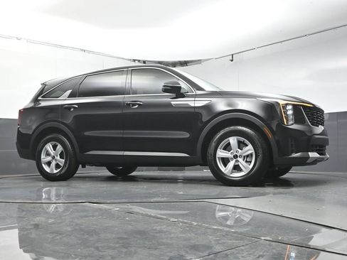 Used 2026 Kia Sorento LX FWD image 30