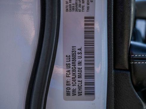 Used 2024 Jeep Grand Cherokee L Limited w/ Luxury Tech Group II image 40