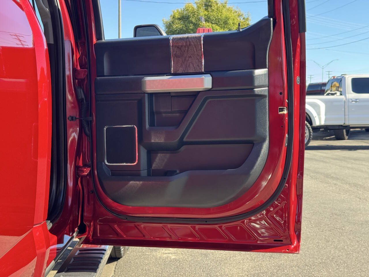 Used 2018 Ford F350 Lariat w/ Lariat Ultimate Package AWD/4WD image 37