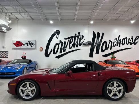 Used 2005 Chevrolet Corvette Convertible w/ Preferred Equipment Group image 2