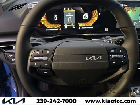 New 2026 Kia Sportage EX image 18