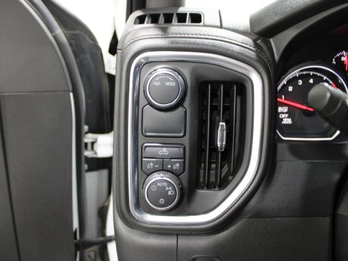 Used 2020 Chevrolet Silverado 1500 LT w/ All-Star Edition image 9