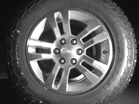 Used 2017 Chevrolet Silverado 1500 LT w/ All Star Edition image 13