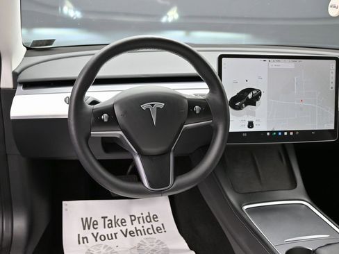 Used 2023 Tesla Model 3 Standard Range image 33