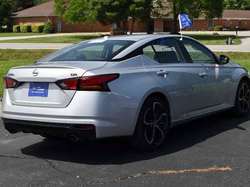 Used 2024 Nissan Altima 2.5 SR FWD image 3