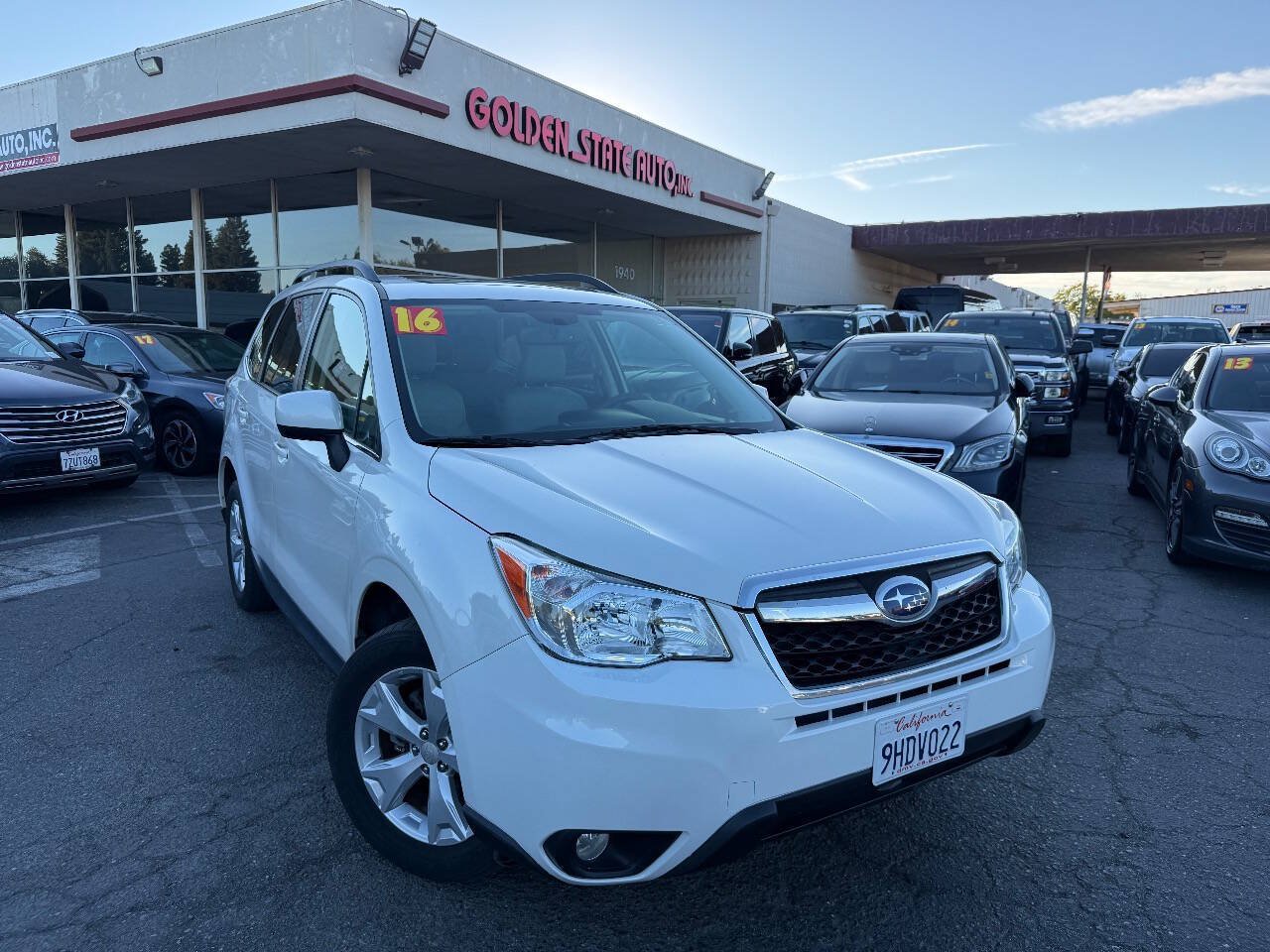Used 2016 Subaru Forester 2.5i Limited AWD/4WD image 2