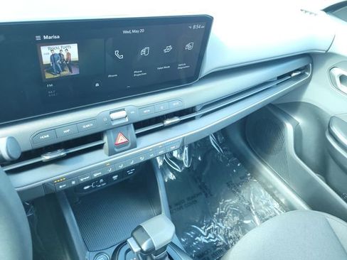 Used 2025 Kia K4 FWD image 27