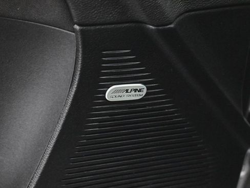 Used 2023 Dodge Challenger R/T w/ Blacktop Package image 10