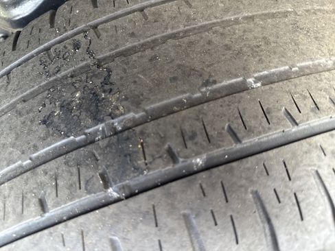 Used 2025 RAM 1500 Laramie w/ Sport Appearance Package image 9