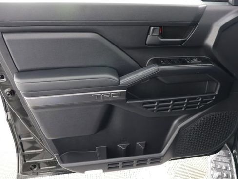 Used 2025 Toyota 4Runner TRD Off-Road image 25