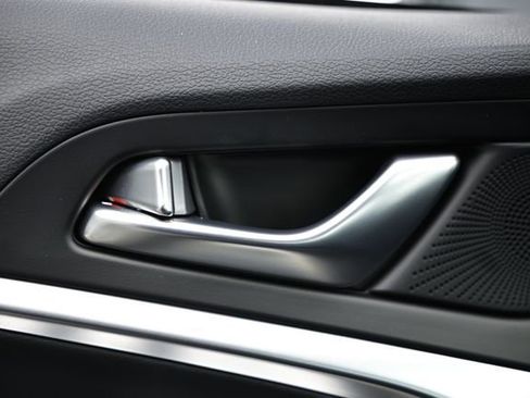 New 2026 Genesis G70 2.5T image 17