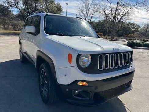 Used 2016 Jeep Renegade Latitude w/ Cold Weather Group image 8