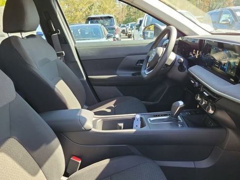 New 2026 Nissan Kicks S image 30