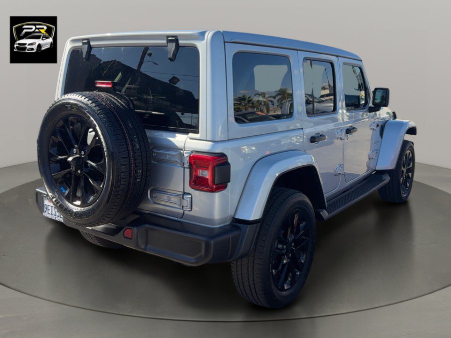 Used 2023 Jeep Wrangler Unlimited Sahara w/ Cold Weather Group AWD/4WD image 5
