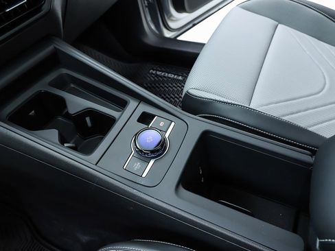 New 2026 Volkswagen Tiguan SE image 24