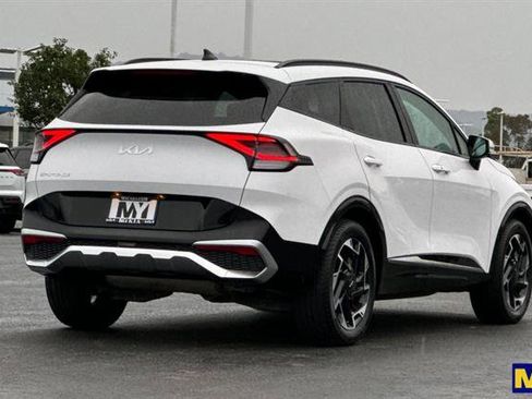 Used 2025 Kia Sportage SX image 4