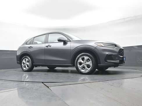 Used 2023 Honda HR-V LX image 32