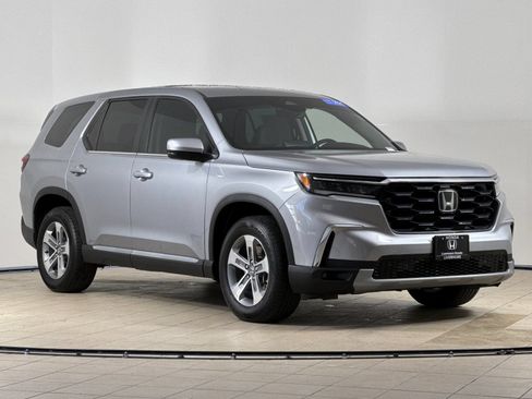 Certified 2025 Honda Pilot EX-L image 8