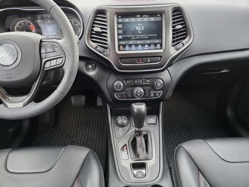 Used 2022 Jeep Cherokee Trailhawk w/ Premium Leather Package image 30