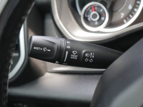 Used 2020 RAM 1500 Big Horn AWD/4WD image 18