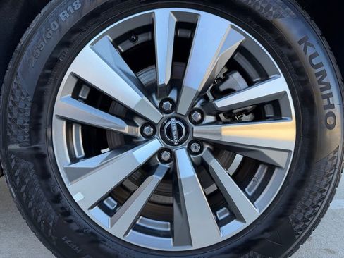 Used 2025 Nissan Pathfinder SL w/ Cargo Package image 33