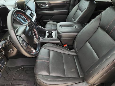 Used 2024 Chevrolet Suburban RST w/ Luxury Package AWD/4WD image 14