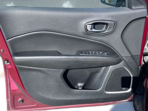 Used 2021 Jeep Compass Latitude w/ Sun and Sound Group image 11