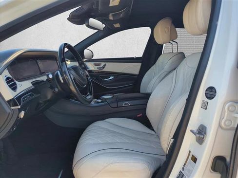 Used 2017 Mercedes-Benz S 550 Sedan image 16