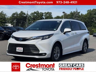 Certified 2025 Toyota Sienna XLE