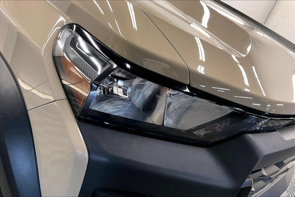 Used 2023 Chevrolet Colorado Trail Boss w/ Technology Package AWD/4WD image 26