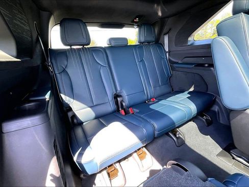 Certified 2025 Cadillac Escalade IQ Luxury 2 AWD/4WD image 26