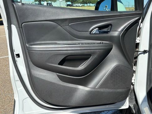 Used 2021 Buick Encore Preferred image 26