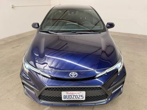 Used 2020 Toyota Corolla SE w/ SE Premium Package FWD image 3