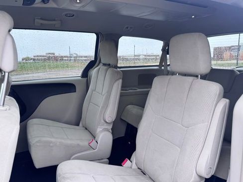 Used 2012 Chrysler Town & Country Touring w/ Entertainment Group #1 image 28