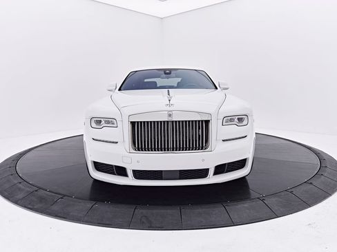 Used 2018 Rolls-Royce Ghost RWD image 20