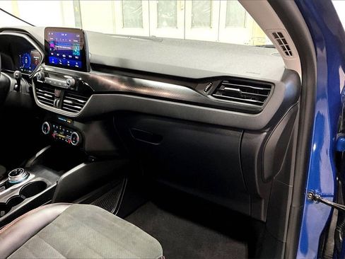 Certified 2022 Ford Escape SEL w/ SEL Stealth AWD Package image 15