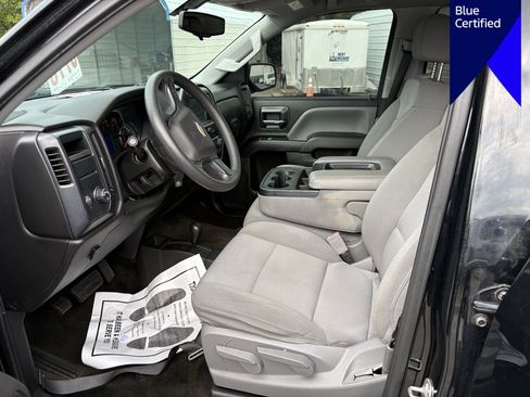 Used 2018 Chevrolet Silverado 1500 Custom w/ Custom Value Package AWD/4WD image 10