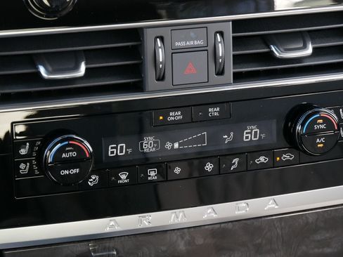 Used 2024 Nissan Armada Platinum w/ Captain's Chairs Package RWD image 18